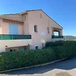 T2 Classé 2* Calme Au Coeur Du Village Provençale Apartamento *