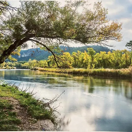 T2 Classe 2* Calme Au Coeur Du Village Provencale Gréoux-les-Bains