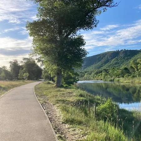 T2 Classé 2* Calme Au Coeur Du Village Provençale *