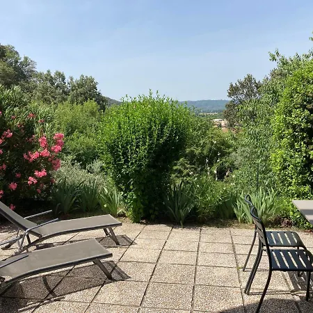 T2 Classe 2* Calme Au Coeur Du Village Provencale Apartment *